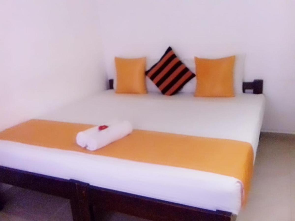 Villa Delorenta Anuradhapura Luaran gambar